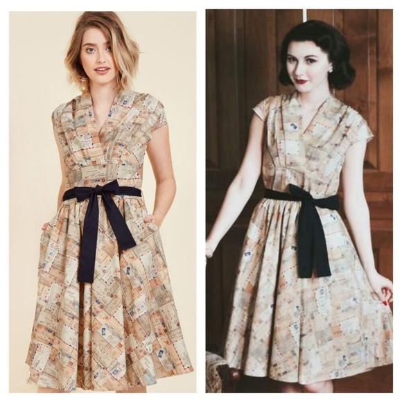 Retrolicious Dresses & Skirts - Retrolicious Modcloth Portcard Love Letters Print Dress Womens Small Tan Novelty